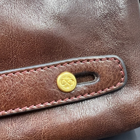 Time Resistance Ulysses Leather Clutch - Picture 14 of 16